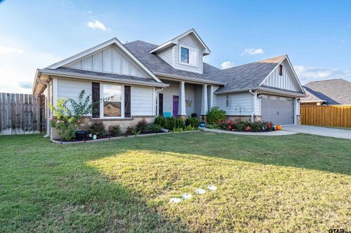 706 Reno Dr, Chandler, TX, 75758-2094 | Card Image