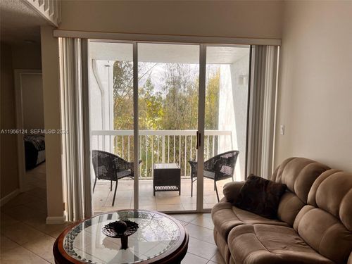 290-4878 Nw 97th Pl, Doral, FL, 33178-1988 | Card Image