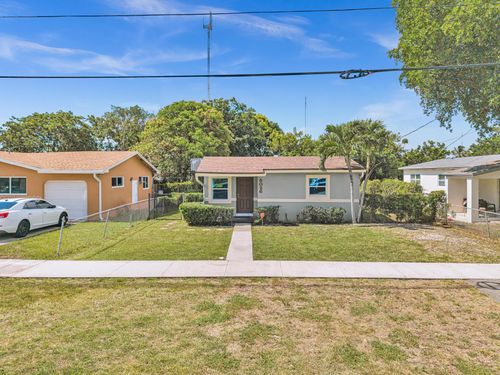 5026 Sw 21st St, West Park, FL, 33023-3214 | Card Image