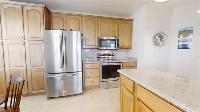 APT-202 - 2312 Mariners Mark Way, House attached with 3 bedrooms, 2 bathrooms and null parking in Virginia Beach VA | Image 11