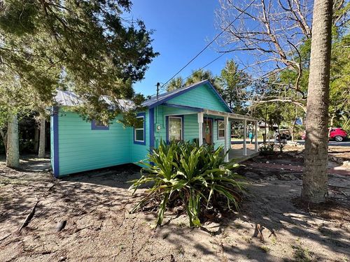 690 6th St, CEDAR KEY, FL, 32625-5005 | Card Image