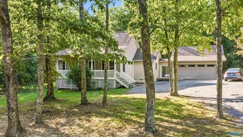 5528 County Road 106, Mentone, AL, 35984-2658 | Card Image