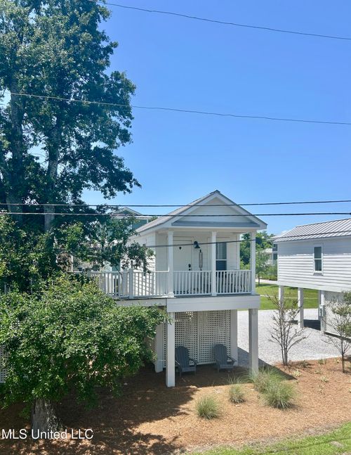 unit-37a-215 E Second St, Pass Christian, MS, 39571-4476 | Card Image
