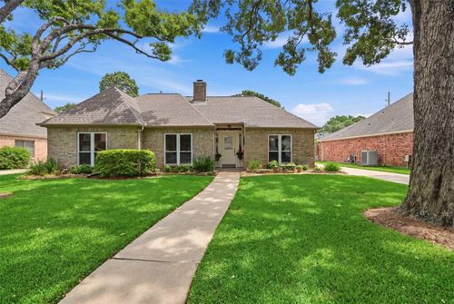 15810 Echo Lodge Dr, Houston, TX, 77095-2651 | Card Image