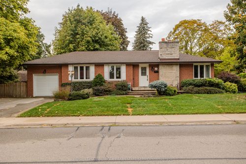 724 George St, Burlington, ON, L7R2W2 | Card Image