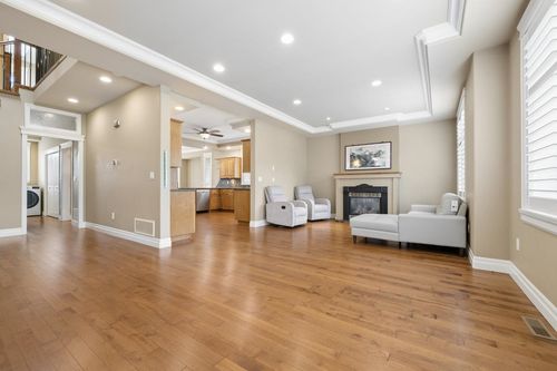 1318 160th Street, Surrey, BC, V4A4W8 | Card Image