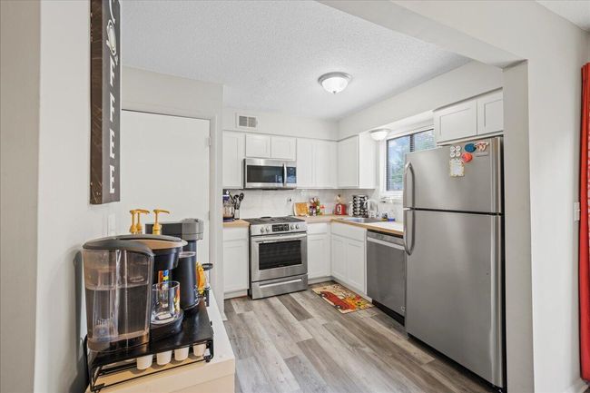 6121 Stornoway Dr S, Condo with 2 bedrooms, 2 bathrooms and null parking in Columbus OH | Image 6
