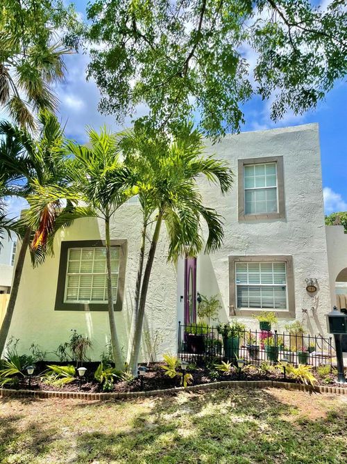 953 39th Ct, West Palm Beach, FL, 33407-4015 | Card Image