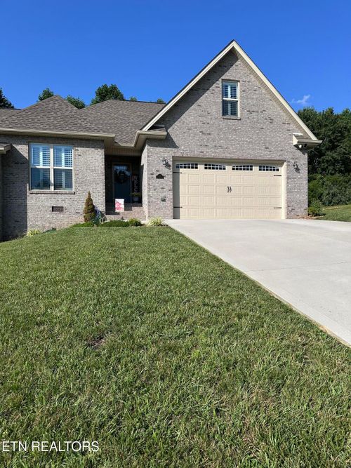 427 Cromwell St, Harrogate, TN, 37752-4227 | Card Image