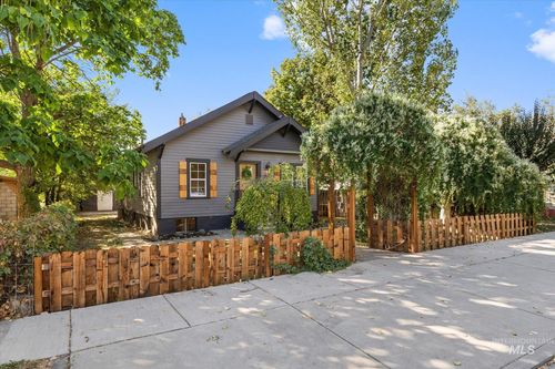 611 E 2nd St, Emmett, ID, 83617-3107 | Card Image