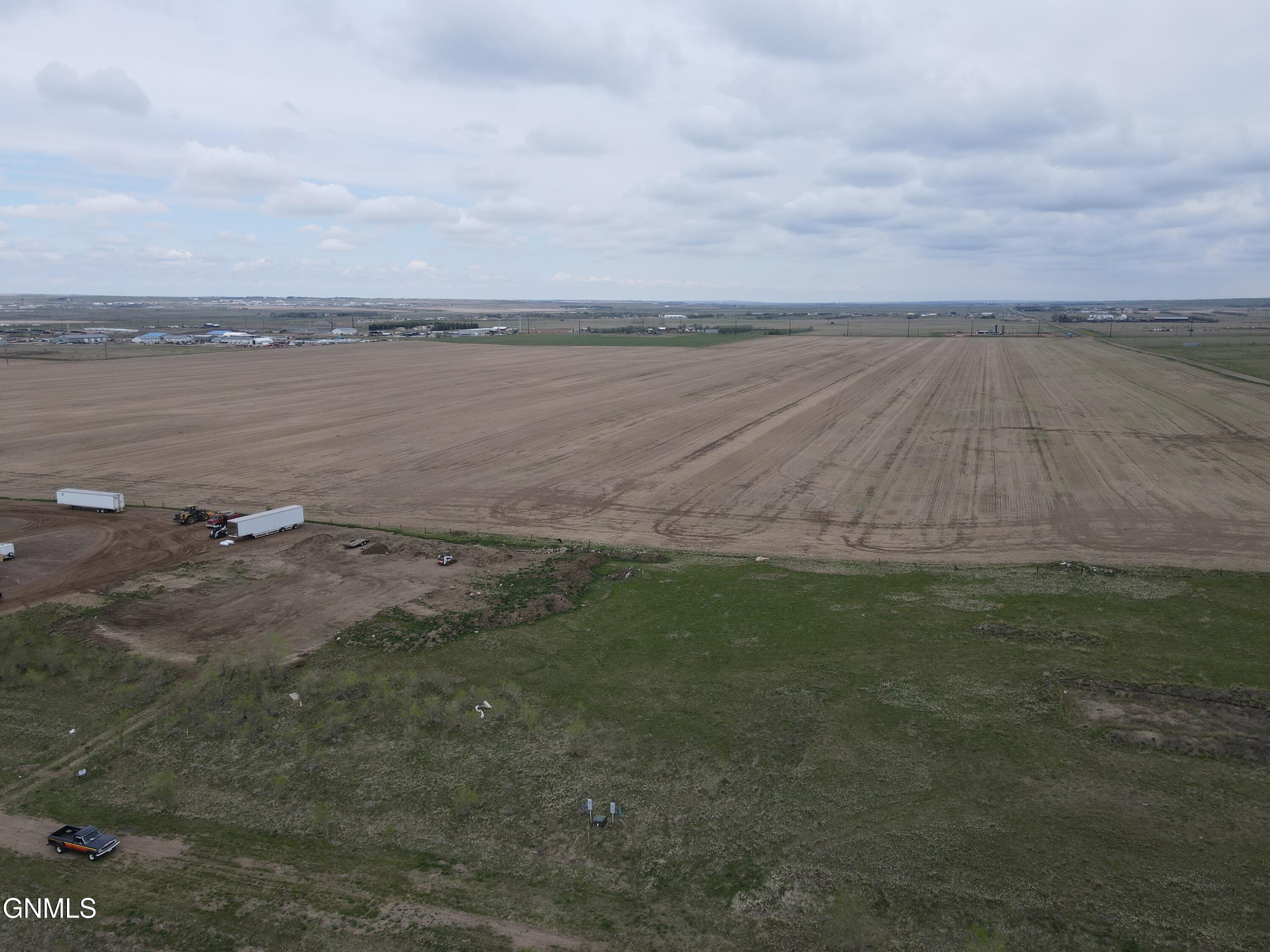 Land in Williston 4