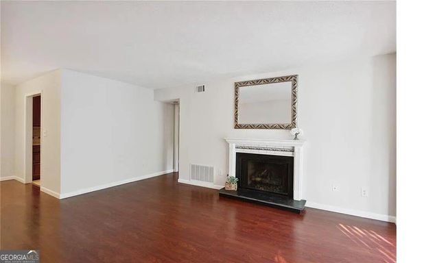 407 Natchez Trce, Condo with 2 bedrooms, 2 bathrooms and null parking in Sandy Springs GA | Image 5