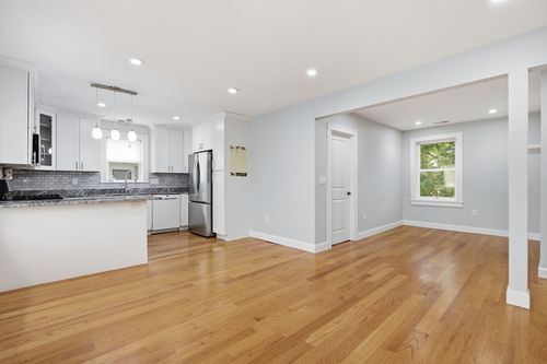 b-28 Beecher Pl, Newton, MA, 02459-2313 | Card Image