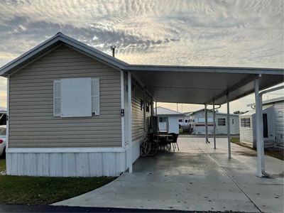 Oversized driveway and carport | Image 2