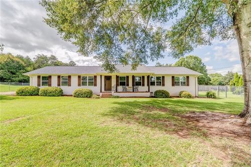 109 Lake St, Rockmart, GA, 30153-1513 | Card Image