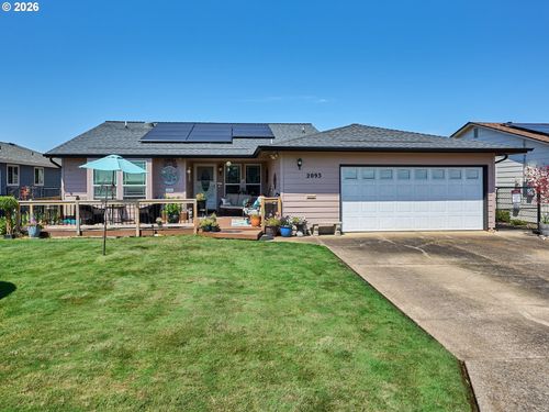 2093 Astor Way, Woodburn, OR, 97071-2751 | Card Image