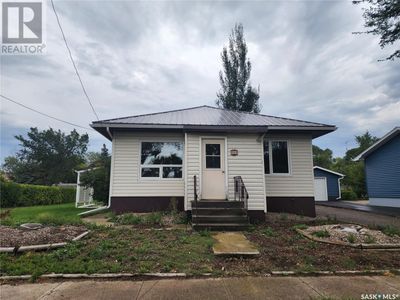 809 Garnet St, House other with 2 bedrooms, 2 bathrooms and null parking in Grenfell SK | Image 1