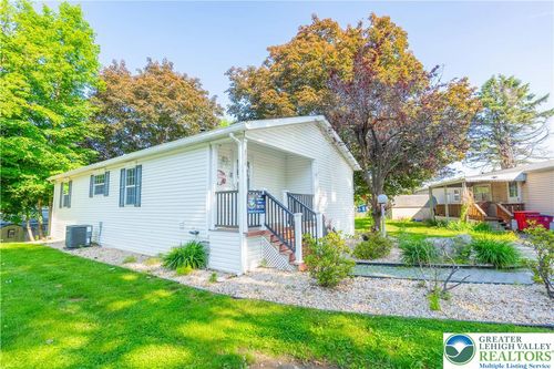 8726 Breinig Run Cir, BREINIGSVILLE, PA, 18031-2001 | Card Image