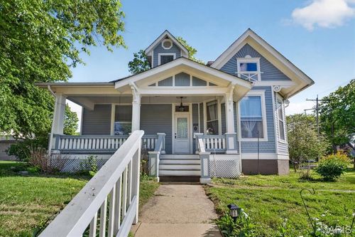 202 E E St, Belleville, IL, 62220-1211 | Card Image