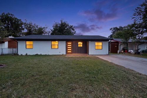 4819 Navajo Trl, Balch Springs, TX, 75180-4209 | Card Image