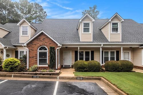 1010 Sasha Ln, Roswell, GA, 30075-3650 | Card Image