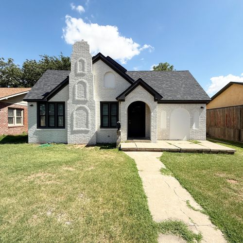 2222 16th St, Lubbock, TX, 79401 | Card Image