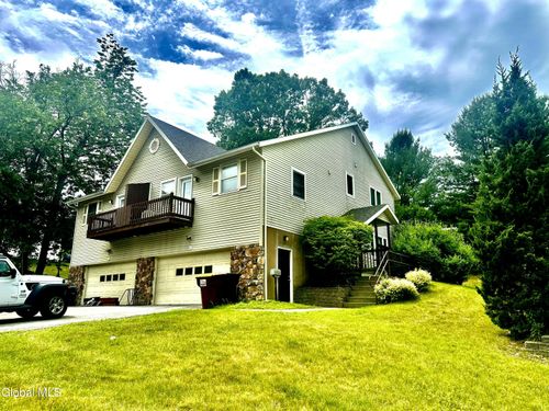 113-111-113 East Ave, Saratoga Springs, NY, 12866-2620 | Card Image