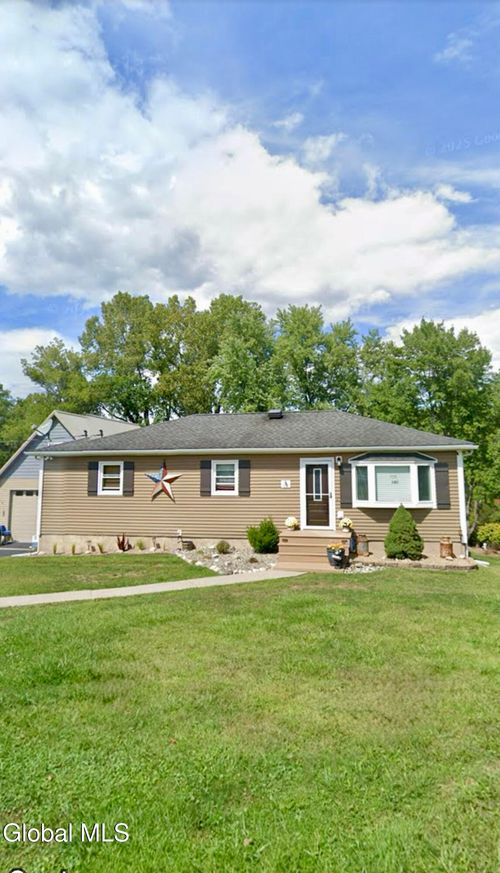 1305 Maple Hill Rd, Castleton On Hudson, NY, 12033-1611 | Card Image