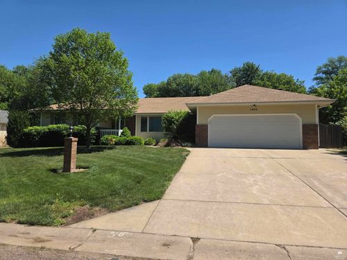 1605 N Cedar St, Abilene, KS, 67410-1556 | Card Image