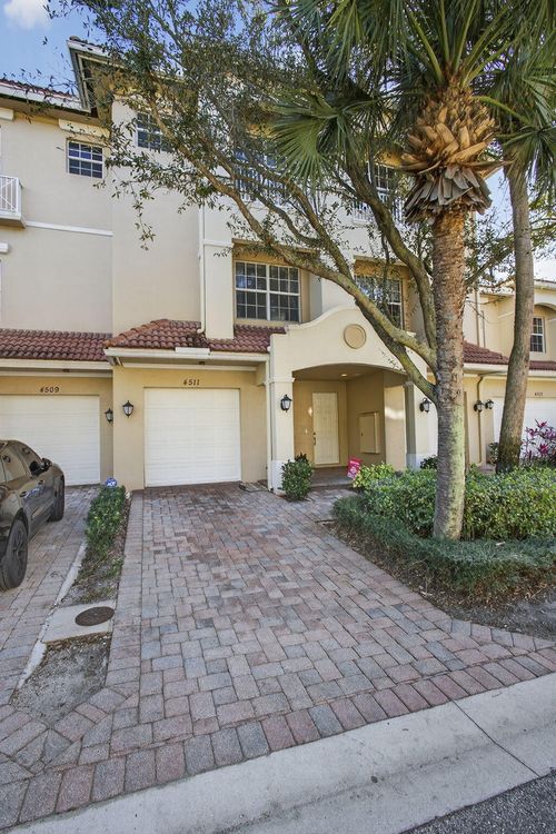 4511 Artesa Way S, Palm Beach Gardens, FL, 33418-6790 | Card Image