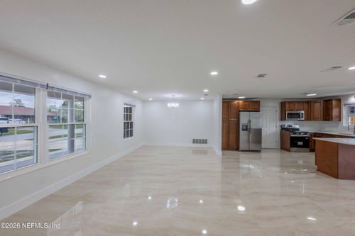 8833 Coventry Ct, Jacksonville, FL, 32257-5208 | Card Image