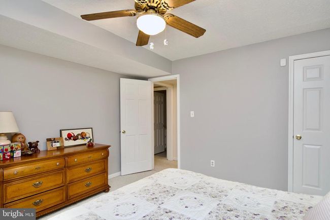 6690 Old Blacksmith Dr, House other with 5 bedrooms, 3 bathrooms and null parking in BURKE VA | Image 43
