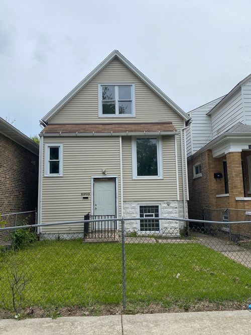 6905 Woodlawn Avenue S, Woodlawn, IL, 60637 | Card Image