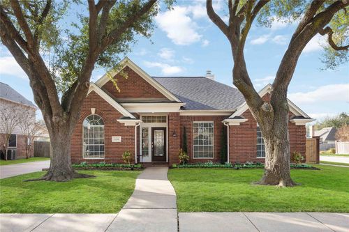 1818 Wynforest Dr, Deer Park, TX, 77536-8611 | Card Image