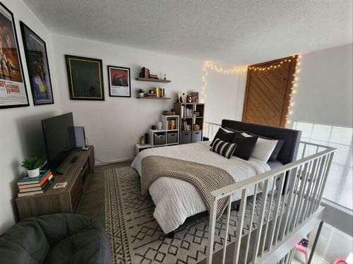 apt-1-701 W 25th St, Austin, TX, 78705-4424 | Card Image