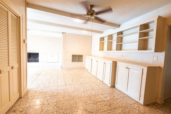 1001 W Walnut St, House other with 3 bedrooms, 3 bathrooms and 4 parking in Coleman TX | Image 13