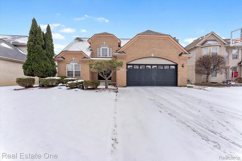 15405 Oakleigh, Southgate, MI, 48195-8533 | Card Image