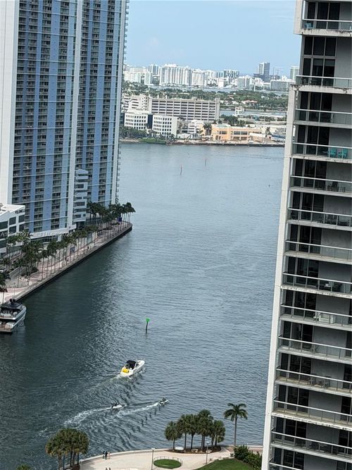 2907-500 Brickell Ave, Miami, FL, 33131-2585 | Card Image