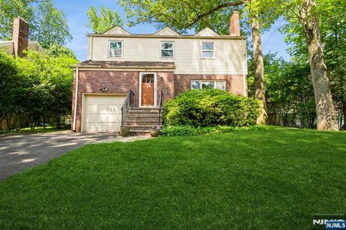 279 Jefferson Ave, Cresskill, NJ, 07626-1401 | Card Image