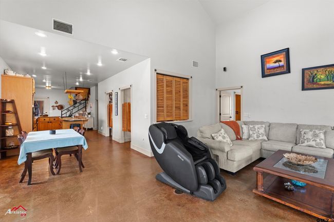 140 County Road 2242, House other with 3 bedrooms, 3 bathrooms and null parking in Daingerfield TX | Image 13