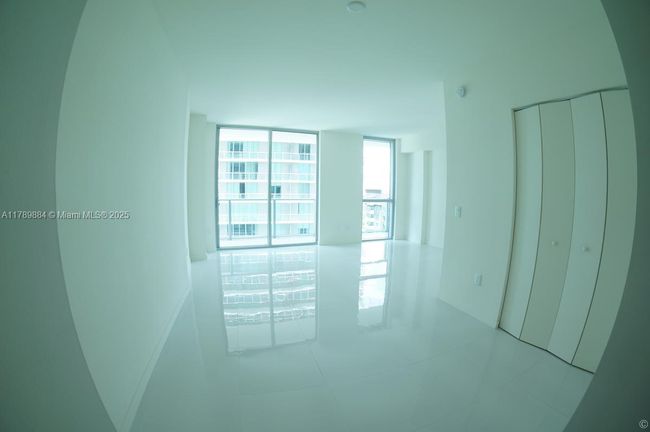 APT-1405 - 1100 S Miami Ave, Condo with 0 bedrooms, 1 bathrooms and null parking in Miami FL | Image 5