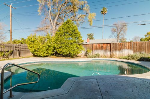 1310 Los Rios Dr, Carmichael, CA, 95608-6129 | Card Image