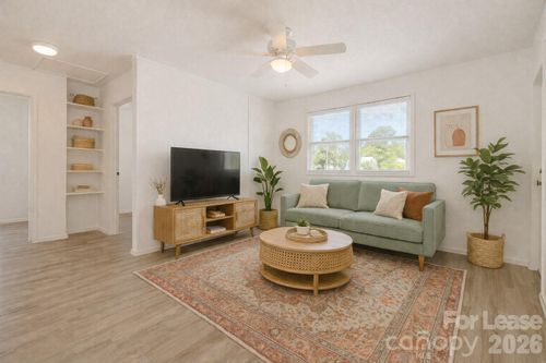 apt-m1-200 York St, chester, SC, 29706-1442 | Card Image