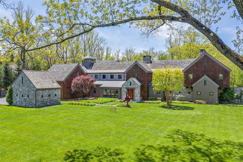 21 Sterling Rd S, Armonk, NY, 10504-2422 | Card Image