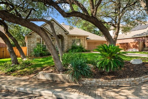 2607 Plum Holw, San Antonio, TX, 78258-4420 | Card Image