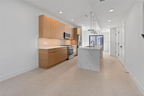 3-5232 Avery St, Detroit, MI, 48208-1711 | Card Image