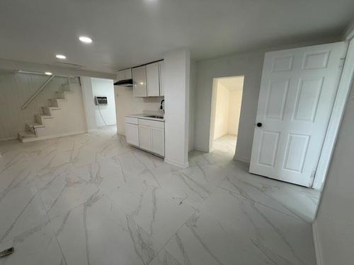 2210 Clementine St, Houston, TX, 77020-2827 | Card Image