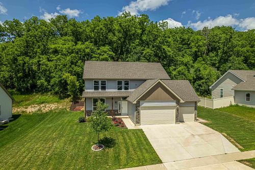 112 Valle Tell Dr, New Glarus, WI, 53574-9203 | Card Image