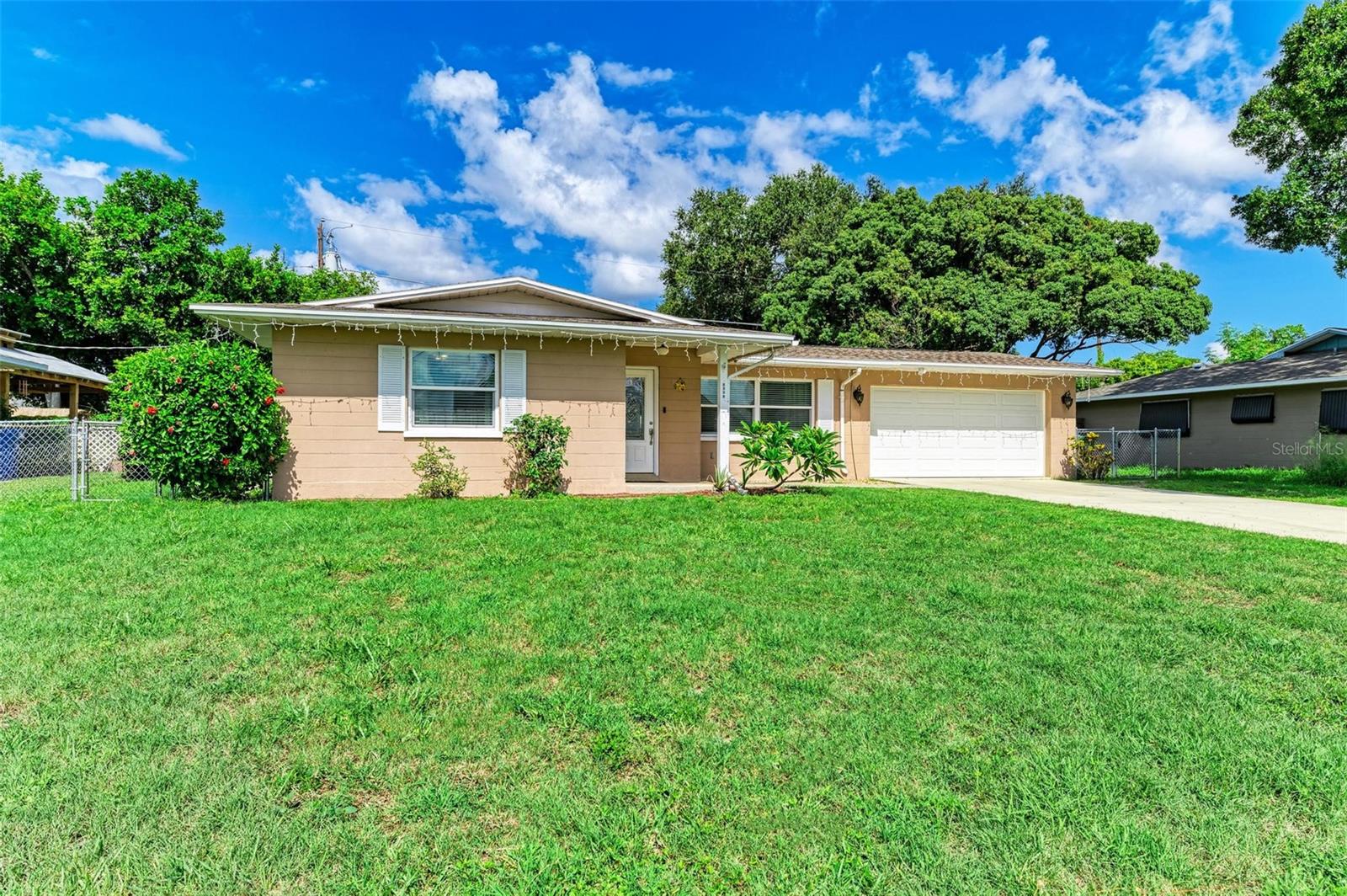 Norwich Dr, Bradenton, FL 34205