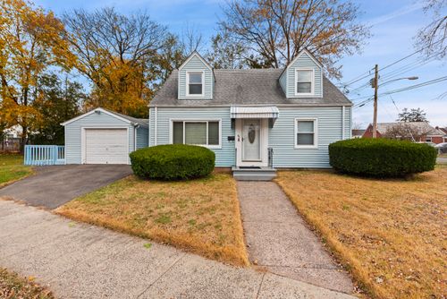 95 Elmer Ave, Hamden, CT, 06514-4322 | Card Image
